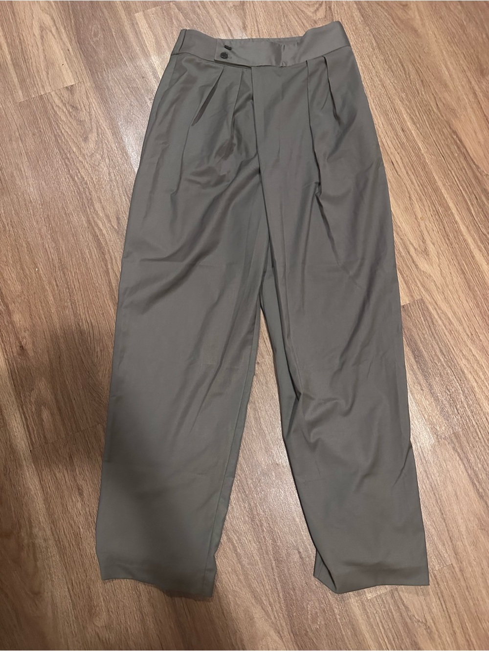 London Flat Seoul Asymmetric Wrap
High-Waisted Pleated Trousers